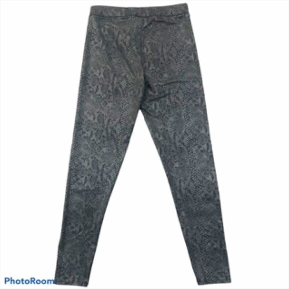 PINK Leggings with Snake Skin Design - Picture 5 of 5